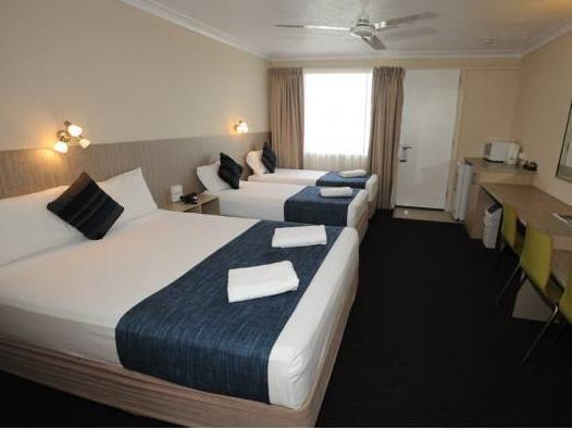 Shoredrive Motel 3*
